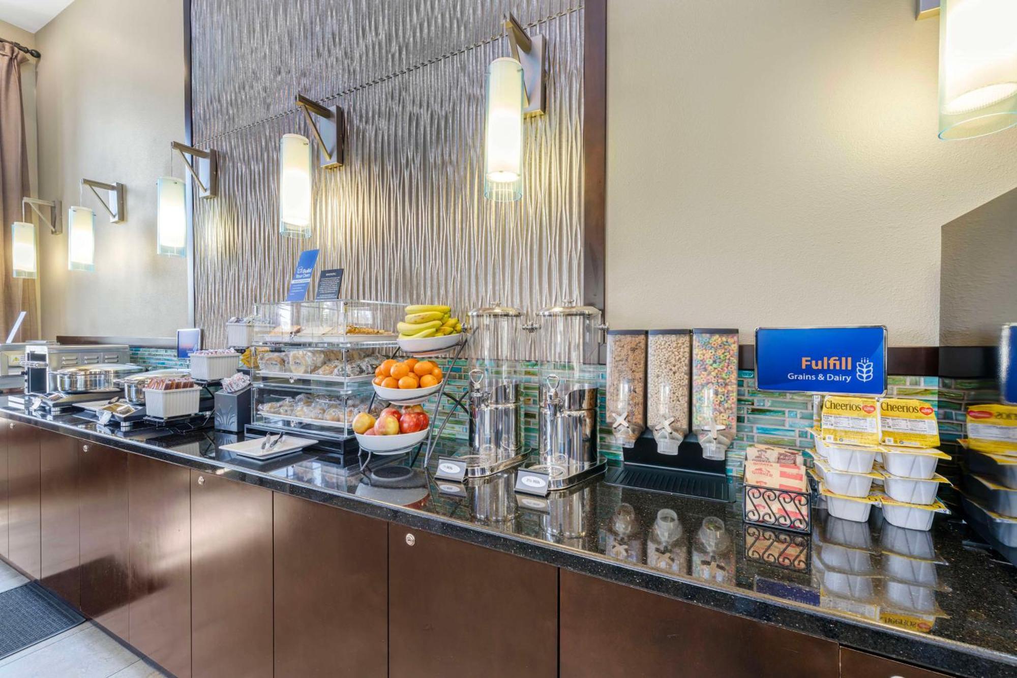 贝斯特韦斯特奥克斯纳德酒店 外观 照片